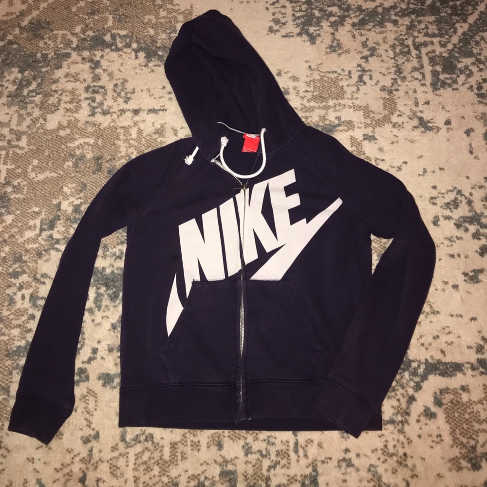 Women’s Nike zip up sweater